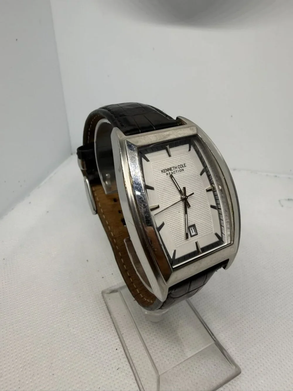 Kenneth Cole Reaction KC1667 Men Rectangular White Dial Black Leather Watch